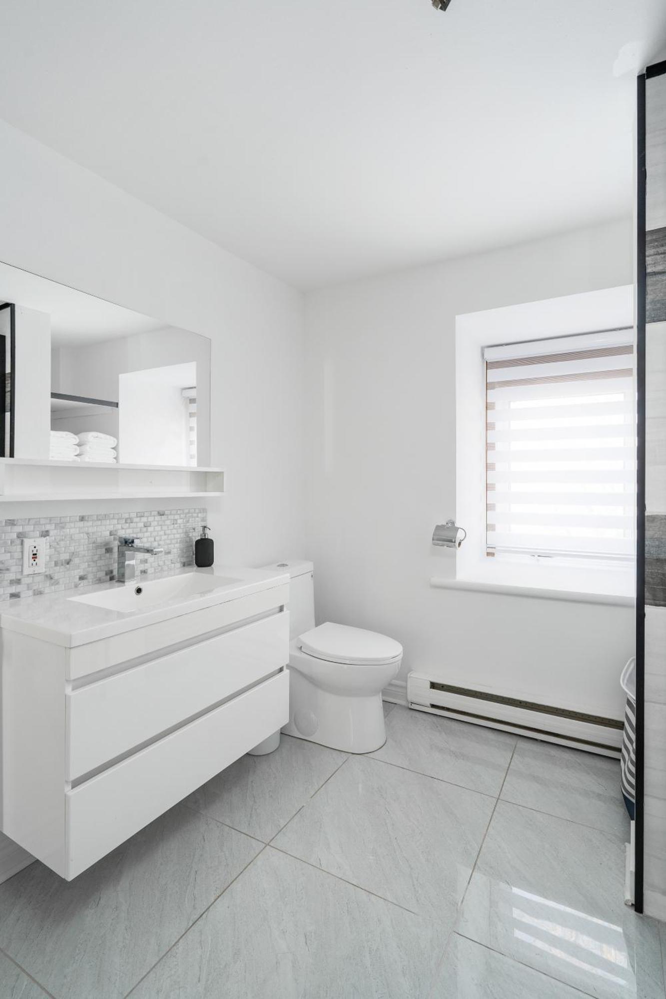 Centennial 6-Bedroom Waterfront Palace Sleeps 14 Montreal Exterior photo
